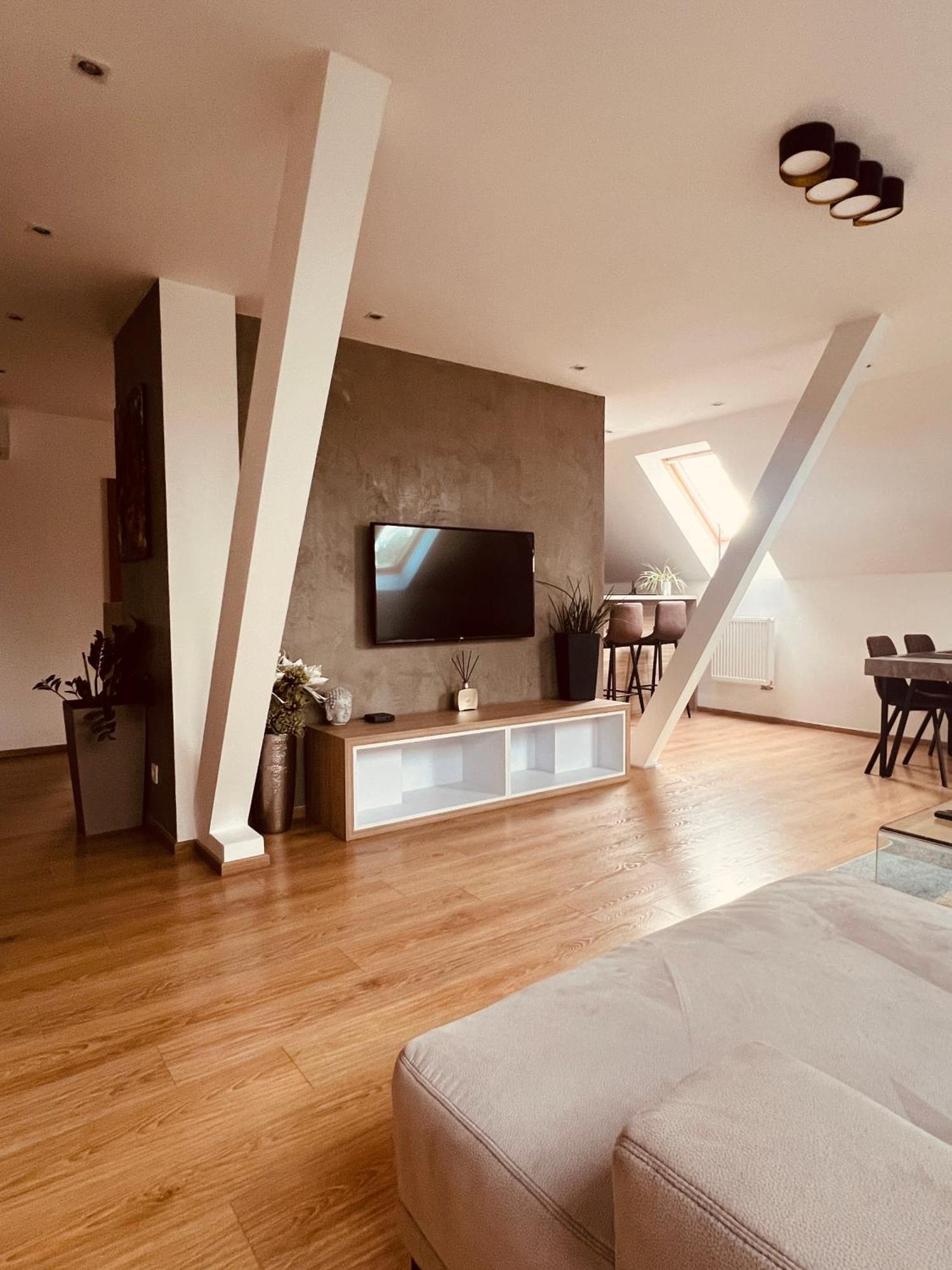 Apartman Valori - 100M2 * Poděbrady